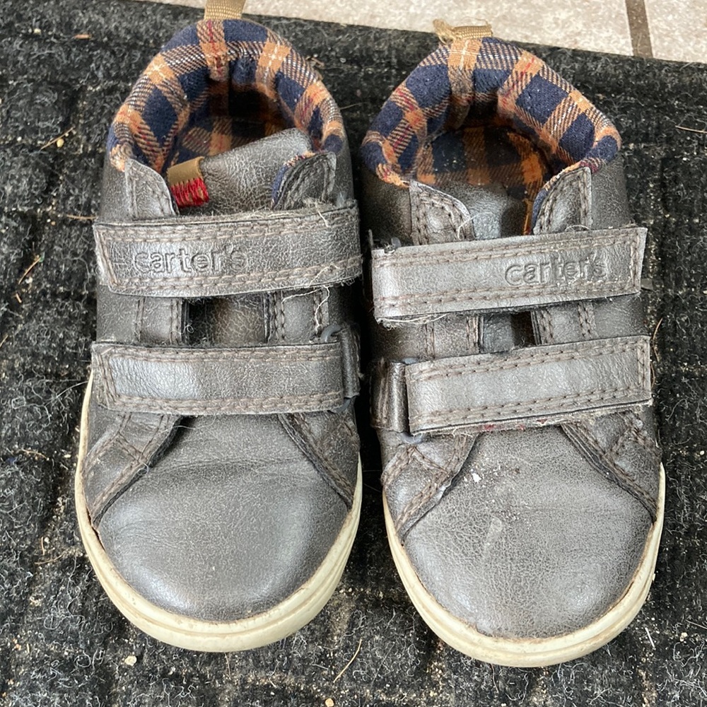 Toddler size 8 dress shoe